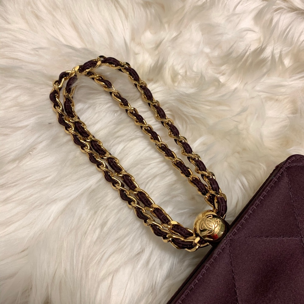 ❌SOLD❌Vintage Chanel Satin chain hand bag - Picture 7 of 10